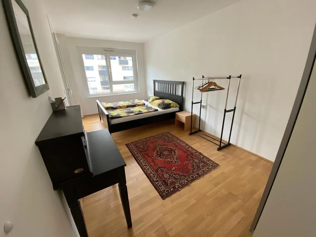 Apartment 9 Stops Away From City-Centre Vienna